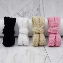 Lacets de chaussures plats en peluche de 15 mm de large, design moelleux et duveteux. Excellente texture et douceur, parfaits pour les bottes et les Baskets