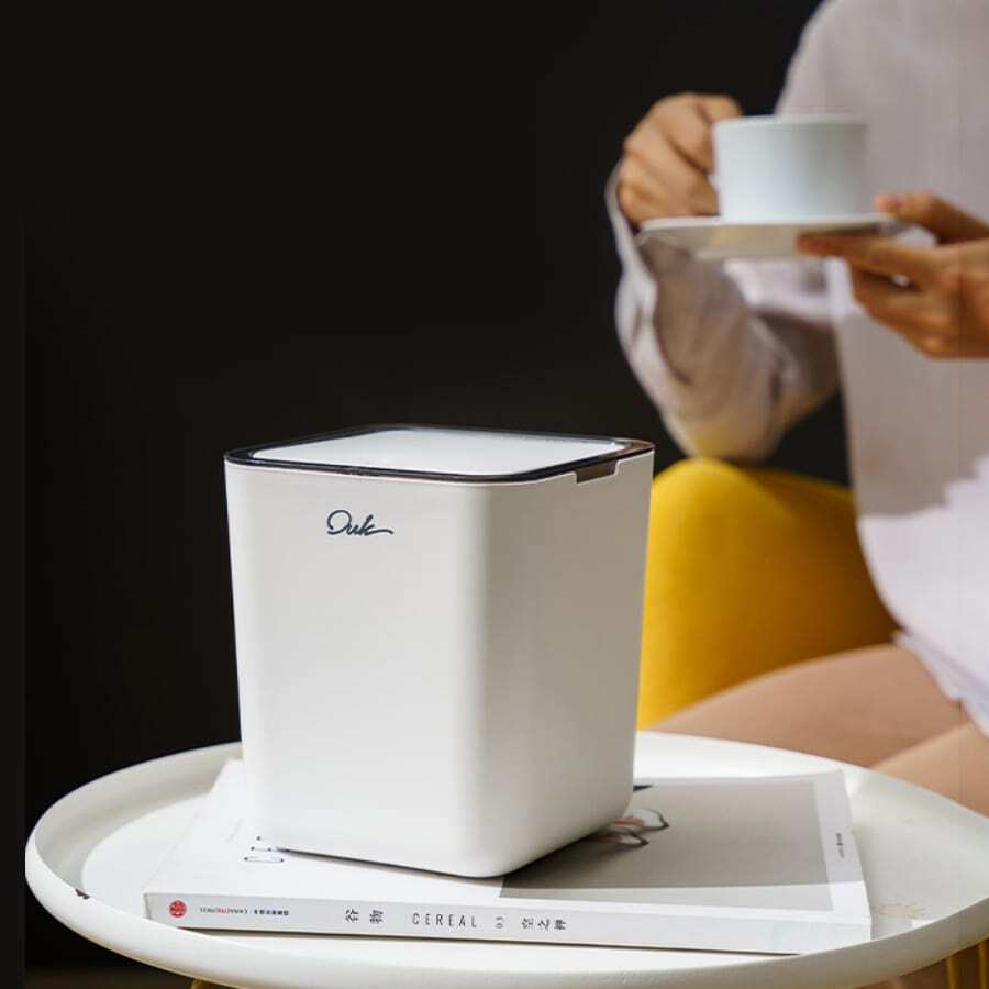 1PC Thùng rác nhỏ có nắp vuông màu trắng để bàn Phòng ngủ Ký túc xá Thùng rác nhỏ nhỏ cho hộ gia đình Phòng khách Bàn cà phê