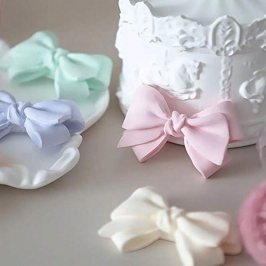 1/2 pièces Moule en silicone en forme de nœud papillon, parfait pour des projets de décoration créative, idéal pour la résine et l'argile polymère, savon, bougies parfumées, gypse, bijoux DIY, décorations, outils d'artisanat fait main, ajoute de l'élégance à la décoration de la maison, flexible et facile à utiliser, fournitures pour la fabrication de cadeaux pour mariage, remise de diplôme, anniversaire, fête, décoration