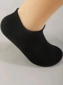 Simple Breathable Moisture-Wicking Low-Cut Unisex Sports Odor-Resistant Socks. Minimalist Solid Color Casual Ankle Socks, Lightweight Breathable Comfortable Anti-Odor Moisture-Wicking Low-Cut Ankle Socks, Non-Slip, Low-Cut, Polyester Blended Knitted Fabric, Comfortable For Daily Wear. Suitable For Sports, Home, And Casual Wear For All Men And Women.