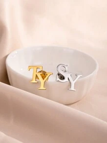 1pc Personalized Initial Name Brooch, Custom Daily Dress Brooch, Fashionable Stainless Steel Lapel Pin, 18K Gold Plated Shirt Pin, Groomsman Gift, Father's Day Gift, Thanksgiving Gift, Wedding Gift