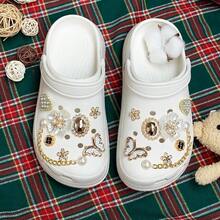 16 phụ kiện giày rỗng, nút trang trí giày/dép làm vườn thời trang đa năng, dây xích kim loại giả, ngọc trai giả, chất liệu ABS nhẹ. Thích hợp cho guốc, dép EVA, dép xăng đan, đồ trang trí mặt giày bằng acrylic có thể tháo rời, phụ kiện cho bé gái, quà tặng ngày lễ Giáng sinh - Nhiều màu - Xem 1