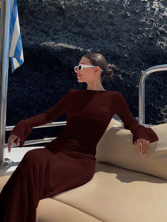 圆领透明沙滩罩衫长袖露背连衣裙