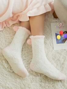 4 pares de calcetines de tubo medianos y adorables para mujeres, calcetines de invierno cálidos y calcetines antideslizantes para piso. Calcetines esponjosos e interesantes. - Multicolor - Ver 10