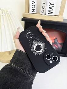 Ốp lưng điện thoại in họa tiết mặt trời và mặt trăng cổ điển màu đen có bảo vệ ống kính, tương thích với iPhone và Galaxy - Nhiều màu - Xem 6