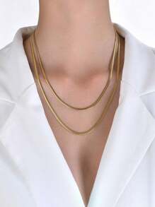 Women's Fashion Simple Sexy Necklace, Twist Rope Chain, Chain, Gold Jewelry Gold Accessories, Women Gifts, Choker Necklace, European And American Style Unisex Necklace, Sailor Rope Chain Necklace, Coffee Bean Necklace, Snake Chain, Oval Chain, Geometric Chain, Fashionable High-End Short Necklace Copper Clavicle Chain Choker Necklace, Golden Accessories, Style Women Gifts Daily Casual Wear, Fashion Jewelry