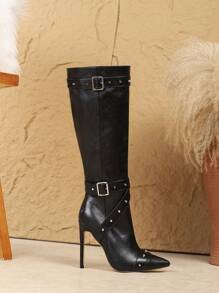Botas altas de tacón de aguja de 12 cm con puntera puntiaguda, hebilla metálica, remaches, cremallera lateral y uso informal a juego de moda sexy
