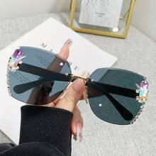 1pc Women's Oversized Glasses With Full Frame, Fashion Rhinestone Decoration And Gradient With Multicolor Design Decorative Glasses Shades Beach Accessories - Color Matching Framework - View 14