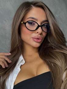 一副椭圆形小框透明眼镜，时尚复古个性百搭轻便眼镜框，女士眼镜，日常佩戴简约款