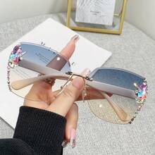 1pc Women's Oversized Glasses With Full Frame, Fashion Rhinestone Decoration And Gradient With Multicolor Design Decorative Glasses Shades Beach Accessories - Color Matching Framework - View 6