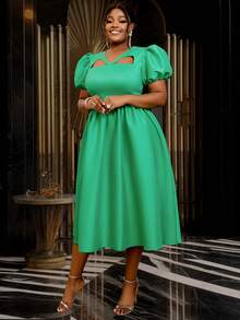 Hollow Out Short Sleeve A-Line Ruffle Hem Christmas Party Dress - Green - View 4