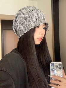 1 chiếc mũ len dệt kim giản dị họa tiết sọc dọc màu đen và trắng dành cho nữ, làm bằng polyester - Đen và trắng - Xem 1