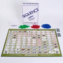 SEQUENCE 棋盘游戏 - 大尺寸，可折叠硬板游戏板，家庭聚会和休闲娱乐，派对互动桌面游戏，1 个盒子 39.5x27x5.5cm - 白色 - 查看 4