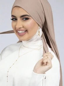 1pc Instant Jersey Hijab Made By Soft, Breathable, And Anti-Pilling Fabric. Tie-On Hijab. Suitable For Year-Round Use And Daily Wear By Muslims.