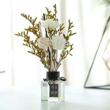 1 pezzo Set di aromaterapia senza fiamma da 50ml, decorazione di oli essenziali per aromaterapia, per rinfrescare l'aria e rimuovere gli odori, disponibile in profumi di limone, lavanda, rosa, gelsomino, Shangri La, giacinti, vero amore, incontro, osmanto, vaniglia, fragola, pesca e oceano. Il prodotto utilizza veri fiori essiccati di piante.