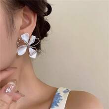 1 对优质哑光金属层状镂空花朵银耳环，独特女性复古礼物，适合日常佩戴 - 花 - 查看 2