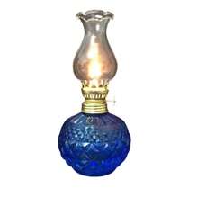 1 Ornament Vintage Glass Oil Lamp Blue Exquisite Engraved Fuel-Burning Lamp Blue Decoration (Excluding Fuel) Best Gifts Decoration, Home Decor, Room Decor