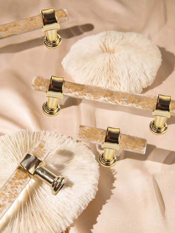 قطعة واحدة مقبض شفاف بلوني الذهبي والجليتر الحديث والبسيط مناسب للأدراج وأبواب الخزائن وخزائن الملابس والمطابخ والأثاث، مقبض شفاف مصنوع من راتنج الذهب المتناثر، مزود بالمسامير