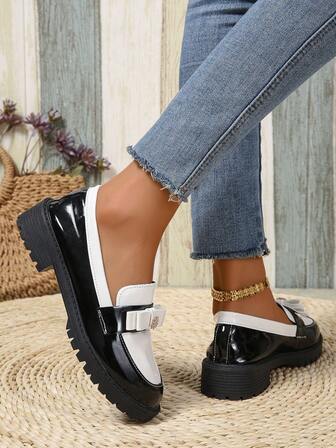 Damloafers med strassdekor, casual vår/höst svarta och vita lapptäcken, spetsig tå, slip-on, bekväma bilskor, eleganta plattskor