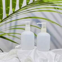 2 个 250 毫升透明瓶，适用于洗发水、润肤露、护发素补充装 回到学校 - 白色 - 查看 2