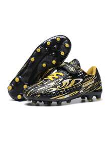 1 双儿童足球鞋，带长钉和钩环扣，防滑且耐用，适合所有季节训练和日常穿着，男女通用