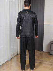 Men's Satin Pajama Set Long Pants Silk Button Style Long Sleeved Top Spring And Autumn Jacquard Leopard Print Comfortable And Soft Two Pieces Sets Loungewear, Fall Winter Clothes