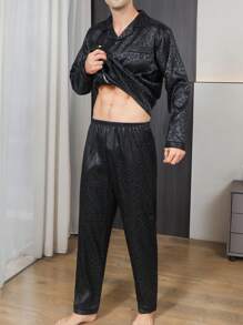 Men's Satin Pajama Set Long Pants Silk Button Style Long Sleeved Top Spring And Autumn Jacquard Leopard Print Comfortable And Soft Two Pieces Sets Loungewear, Fall Winter Clothes