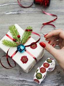 500 Sheets/Roll Of Merry Christmas Stickers, Christmas Themed Sealed Label Stickers, Suitable For Homemade Gift Baking Packaging Envelopes, Stationery Decoration, Christmas Greeting Stickers, Sealing, Gift Decoration, Christmas - Multicolor - View 7