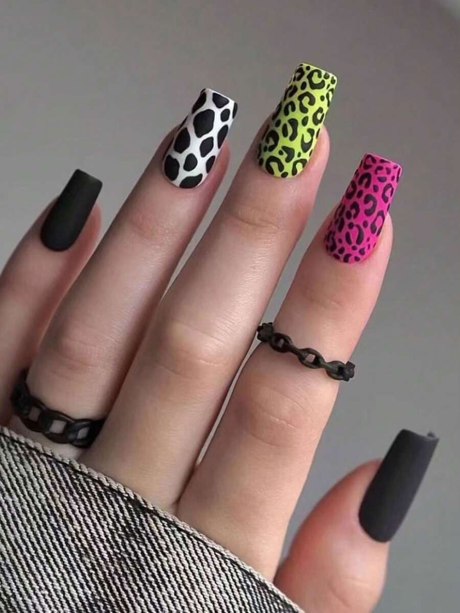 Nâng cấp vẻ ngoài của bạn với 24 miếng móng tay giả hình chữ nhật họa tiết da báo ngọt ngào và mát mẻ cho mùa thu/đông, được trang bị gel thạch và dũa móng, thích hợp để đeo hàng ngày