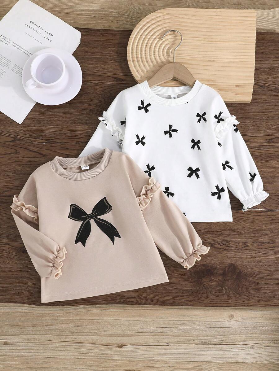 Set da 2 magliette da bambina con stampa a farfalla, con volant sull'orlo, collo rotondo, comode per attività all'aperto