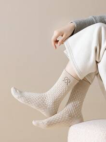 6 pares de calcetines medianos para mujer, bordados con corazones multicolor, resistentes al olor y de secado rápido, versátiles para cualquier estilo de atuendo - Multicolor - Ver 10