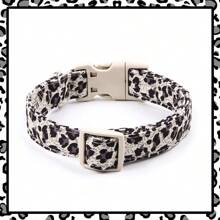 1 Stück hellgrauer Leoparden-Muster Hundehalsband für kleine, mittlere und große Hunde, Sicherheitsschnalle mit Schnellverschluss, strapazierfähig und atmungsaktiv, weiches und bequemes Hundehalsband für Rüden und Hündinnen, Hochzeit Welpen Geburtstags Geschenk, schwarz mit Leoparden-Muster geeignet für männliche und weibliche Hunde - Hellgrau - Übersicht 2