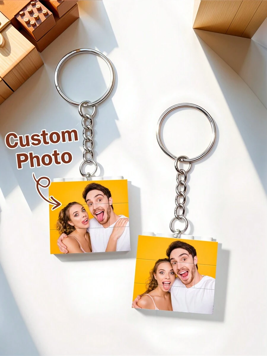 1 Móc khóa dọc hình khối xây dựng có ảnh cá nhân hóa - Móc khóa xếp hình tùy chỉnh với thiết kế gạch dọc - In một mặt hoặc hai mặt - Quà tặng ngày lễ tình nhân cho anh ấy/cô ấy, bạn trai, bạn gái, chồng, vợ - Ý tưởng quà tặng độc đáo cho sinh nhật, kỷ niệm, tốt nghiệp, đám cưới, Ngày của mẹ, Ngày của cha, Giáng sinh - Móc khóa xếp hình dọc có thể tùy chỉnh - Hình vuông 3,2 * 3,2cm - Xem 1