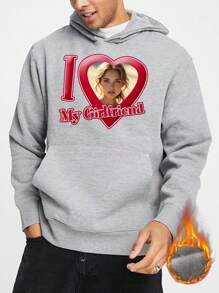 一件冬季毛绒连帽衫，发布一张你和女朋友或家人一起过圣诞节的照片，