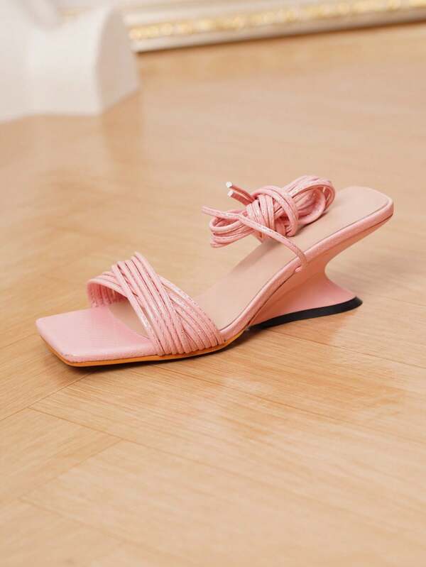 Sandálias femininas de salto alto assimétrico, estilo verão, com tiras, sexy, personalizadas, bico quadrado