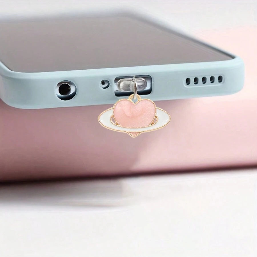 粉色心形星球时尚合金防尘塞适用于手机充电口，可爱简约设计