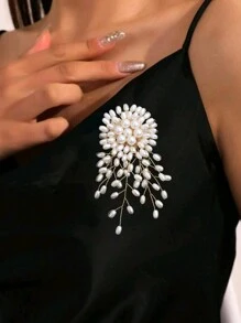 Fashionable Handmade White Faux Pearl Flower Brooch For Women Dress Suit Pin Accessories Party Banquet Gift Valentines - Pearl Flower Brooch - View 4