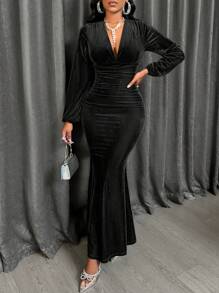 AIJ Amarilo 女士秋冬优雅华丽纯色质感天鹅绒V领褶裥美人鱼连衣裙，适合派对、鸡尾酒会、圣诞派对、情人节等场合，黑色春季款。 - 黑色 - 查看 6