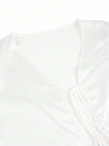 Apperloth A Blusa casual de mujer de manga larga de satén con lazo abierto delantero, puño acampanado y abertura lateral, prenda de vestir para el Día de San Valentín