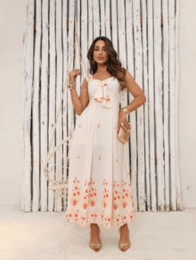 LONG WOMEN'S DRESS WITH REGULAR ELASTANE STRAPS ON THE BACK, TIE ON THE BUST, LESSE EMBROIDERY - 橘色 - 查看 1