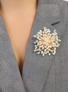 Fashionable Handmade White Faux Pearl Flower Brooch For Women Dress Suit Pin Accessories Party Banquet Gift Valentines - Pearl Flower Brooch - View 5