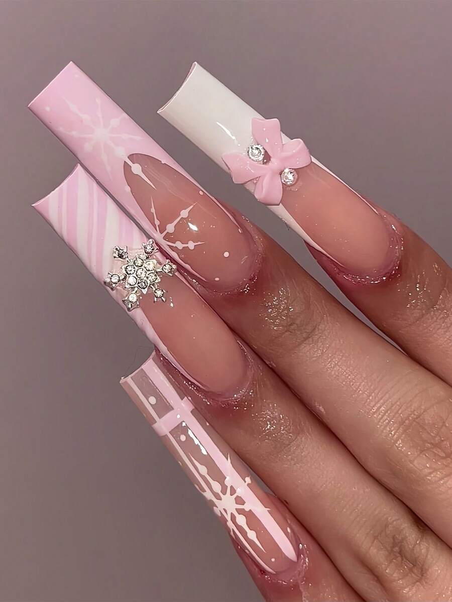 24 件圣诞美甲 - 白色雪花、蝴蝶结、水晶水钻假指甲、棺材形状、可爱粘贴指甲，配有果冻凝胶和指甲锉，适合女性日常佩戴和派对 - 彩色 - 查看 1