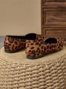 WHDXY Women's Sexy Pointed Toe Flat Slip-On Suede Ballet Flats, Soft Sole Work Shoes, Purple Versatile New Retro Niche Leopard Print Slip-On Pair With Skirts