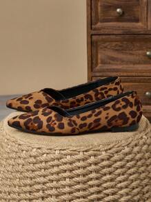 WHDXY Women's Sexy Pointed Toe Flat Slip-On Suede Ballet Flats, Soft Sole Work Shoes, Purple Versatile New Retro Niche Leopard Print Slip-On Pair With Skirts