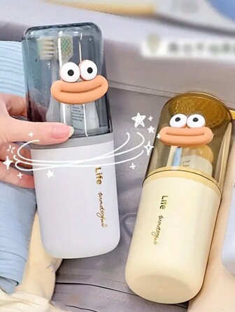 1 件趣味卡通人物旅行牙刷架套装 - 牙刷旅行容器，配有防过敏便携式浴室杯、储物盒和基本整理器，适用于商务、个人和家庭使用旅行必需品学校学校用品假日露营假日必需品度假配件迷你女士香水男士香水沙滩瓶旅行配件旅行必备品暑期学校配件返校用品返校用品