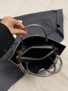 Túi xách đựng đồ tạp hóa có quai xách cao cấp cho nữ thời trang thu đông 2024 Túi đeo vai đeo chéo phong cách retro, thích hợp cho đi làm đi chơi mua sắm du lịch - Bạc - Xem 8