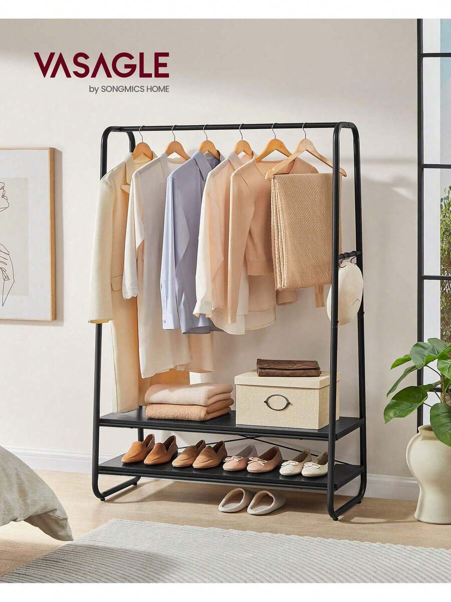 VASAGLE Appendiabiti, Appendiabiti, Armadietto, Spogliatoio, con 2 ripiani, 6 ganci a forma di S, telaio in acciaio, per camera da letto, marrone rustico e nero/Rovere e Bianco Opaco/Nero Ebano e Nero Opaco/Marrone Turchese e Nero/Bianco Nuvola e Bianco - Taglia unica nei colori ebano e nero opaco - Visualizzare 1