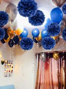 9个纸质绒球，白色蓬松纸花，悬挂装饰，适用于场景装饰、家居装饰、房间装饰、生日派对、婚礼回礼、商务毕业礼物、婴儿派对等。