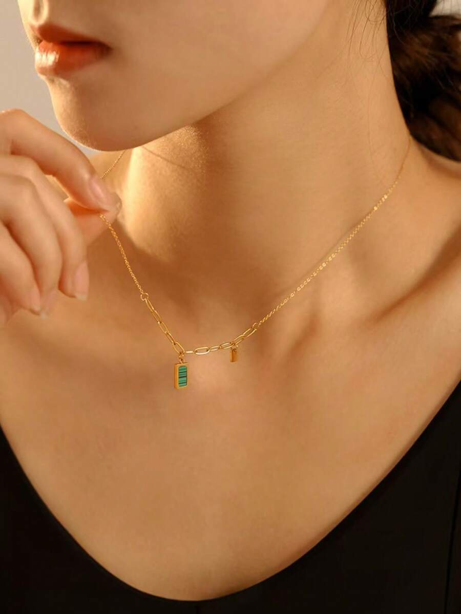 1 件时尚彩色迷你立方体吊坠项链，简约百搭，适合日常佩戴 - 彩色小方塊項鍊 - 查看 1