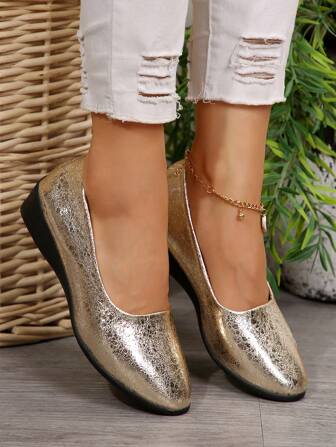 新款时尚春秋季女士坡跟增高金色鞋，软底舒适鞋，适合所有季节